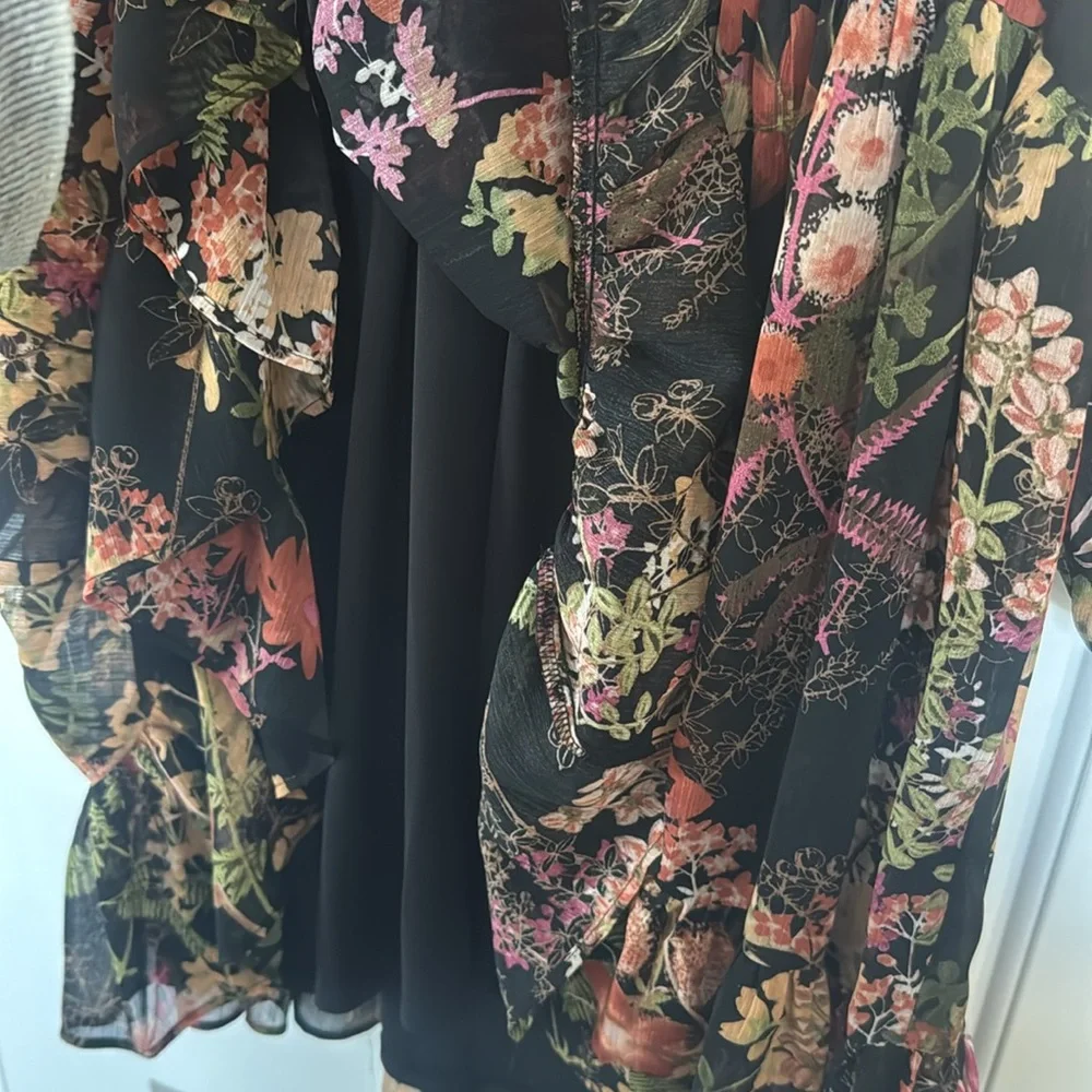 Darling little dress!!! - Picture 6 of 7